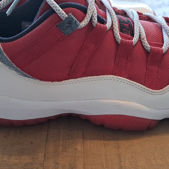 Jordan 11 retro Low Cherry bottom 2012 - Picture 13 of 14